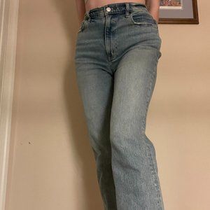 Abercrombie Curve Love 90s Ultra High Rise Straight Jeans 27R